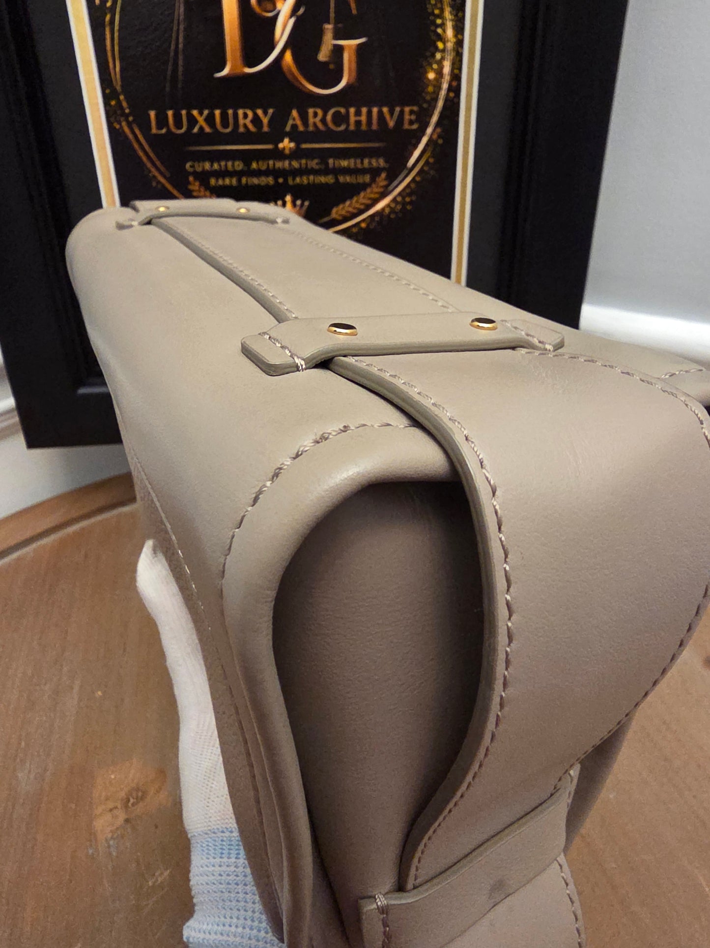 Chloé Small Tess Day Bag in Motty Grey Leather