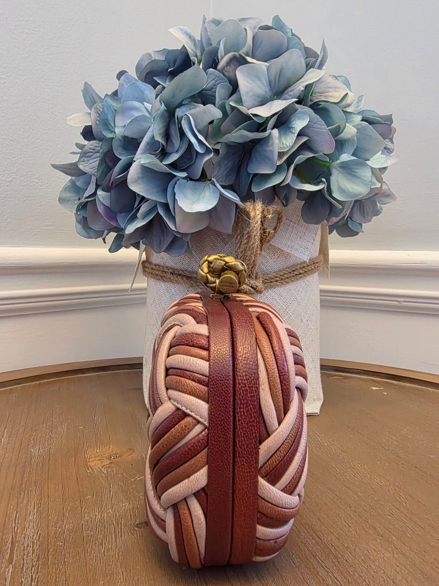 Bottega Veneta Intrecciato Leather Knot Clutch in Blush Multi-Tone