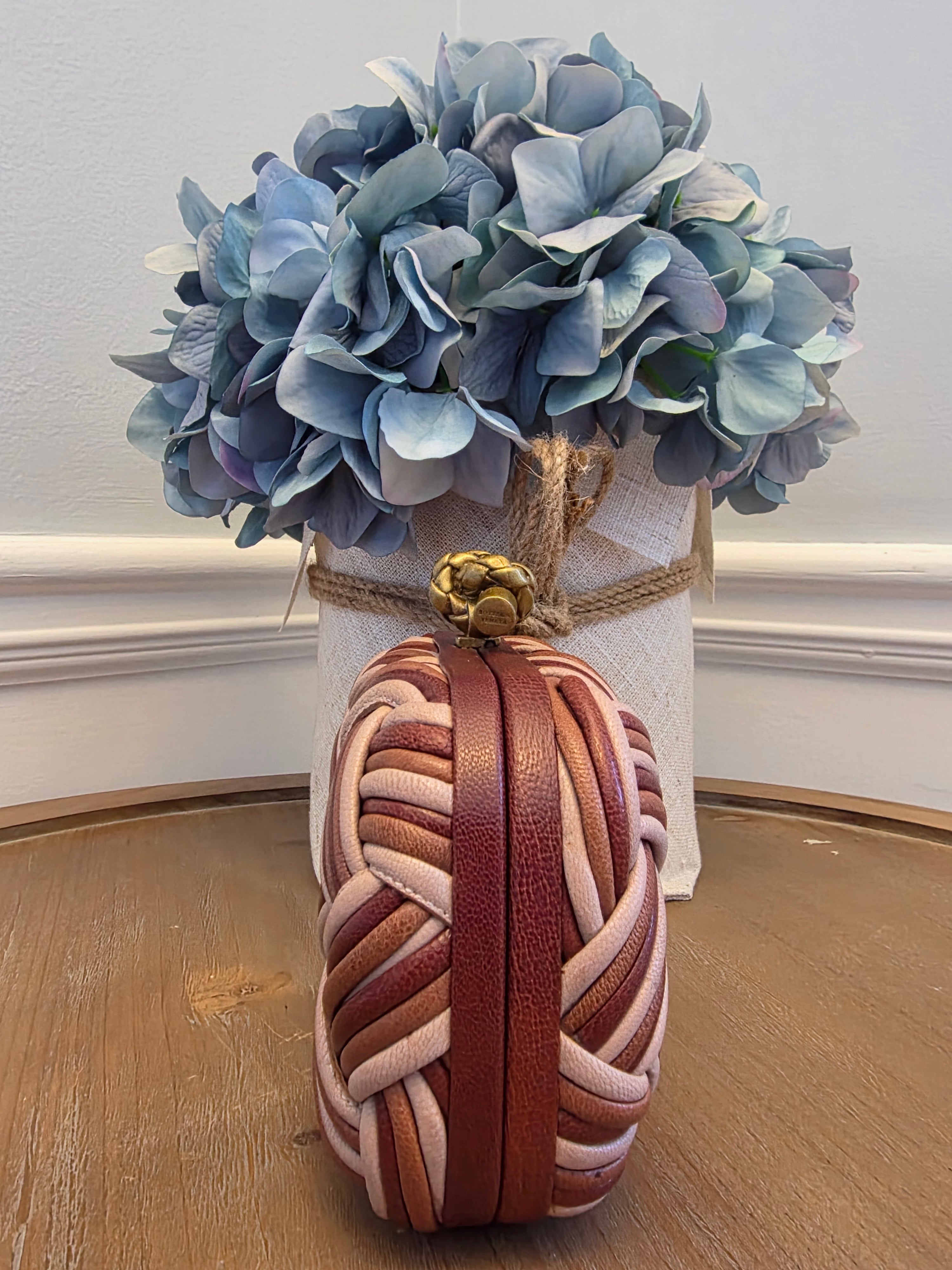 Bottega Veneta Intrecciato Leather Knot Clutch in Blush Multi-Tone