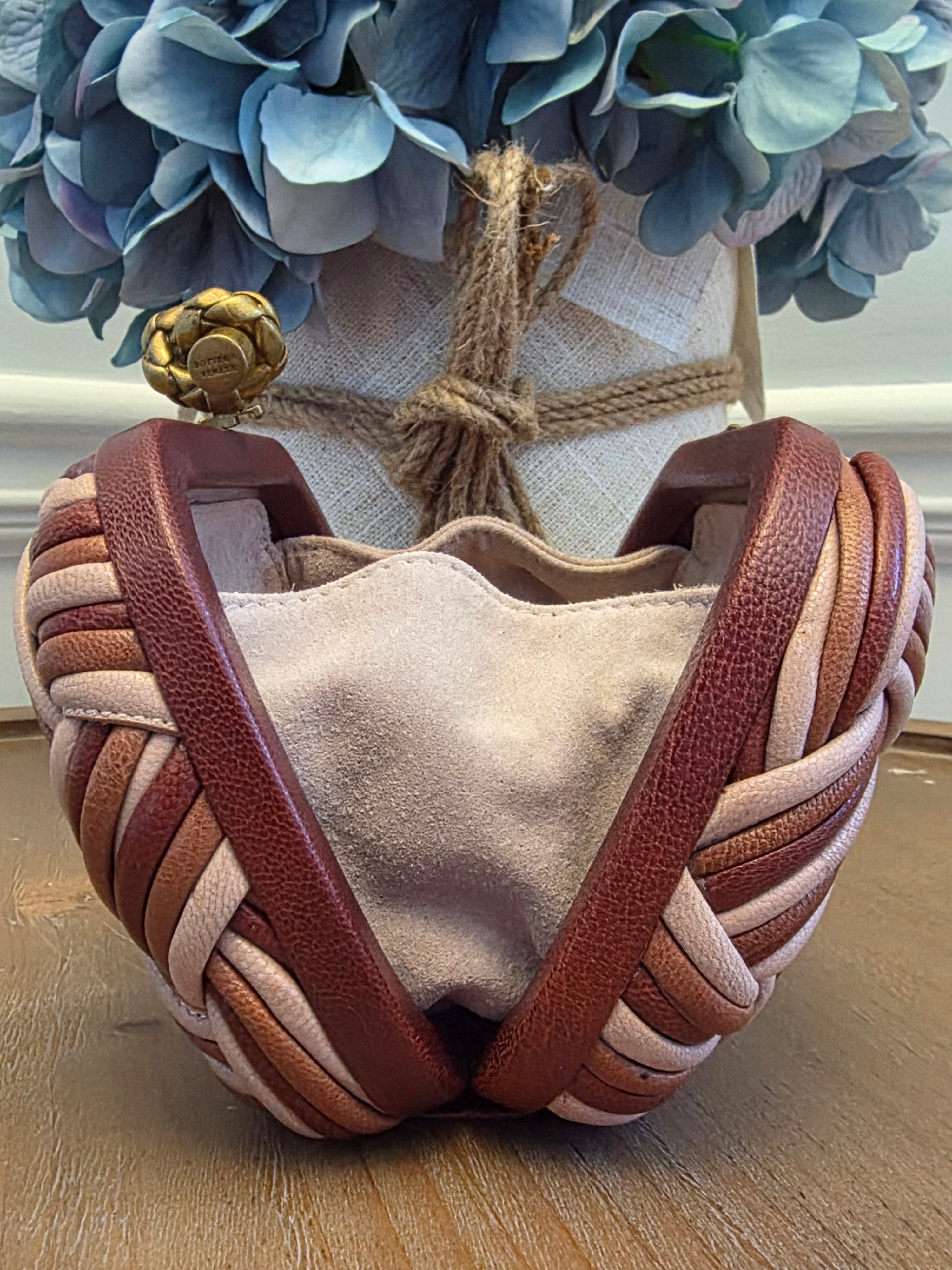 Bottega Veneta Intrecciato Leather Knot Clutch in Blush Multi-Tone