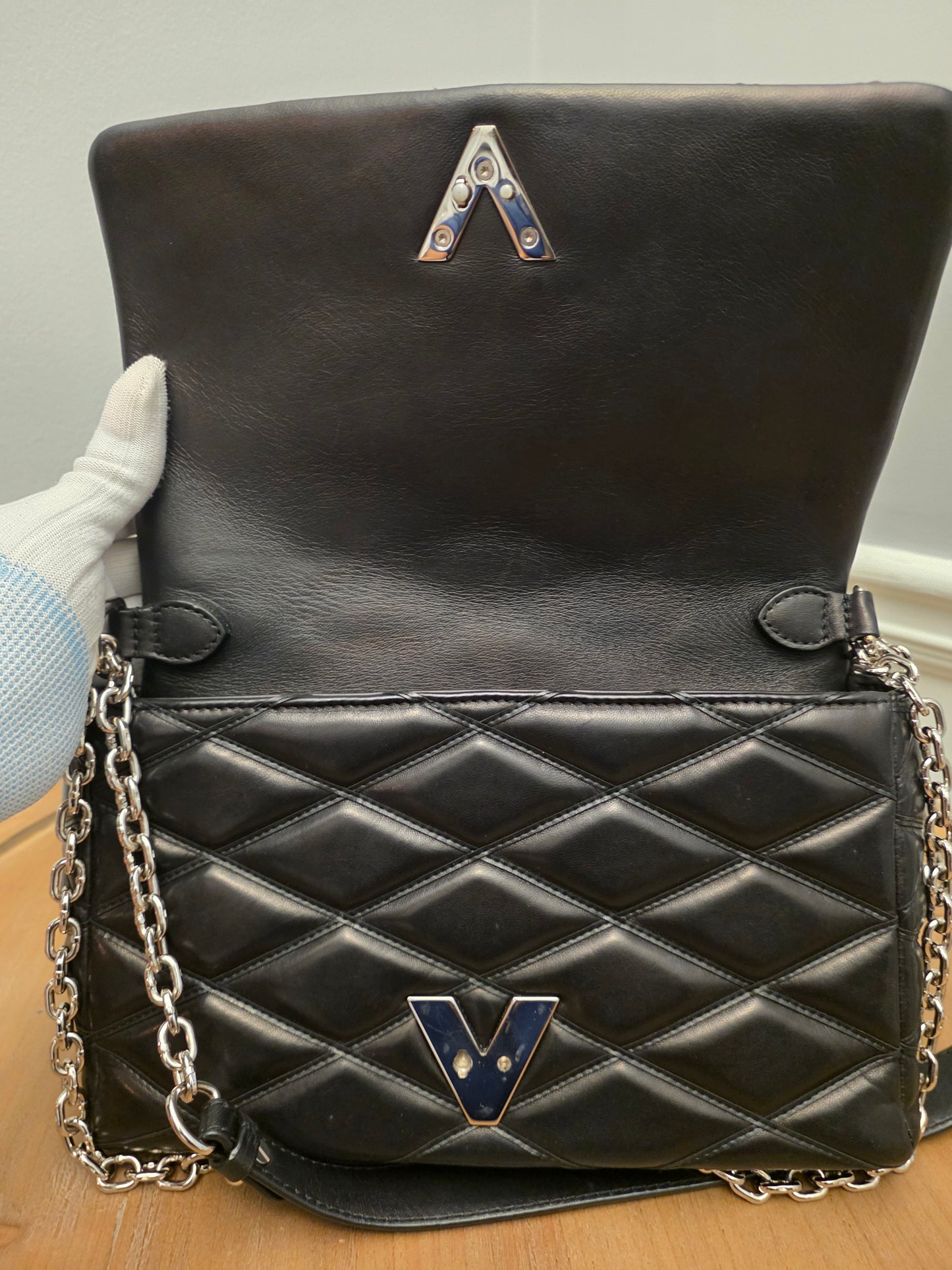 Louis Vuitton Coussin PM – Because Quiet Luxury Was Never Quiet 🖤