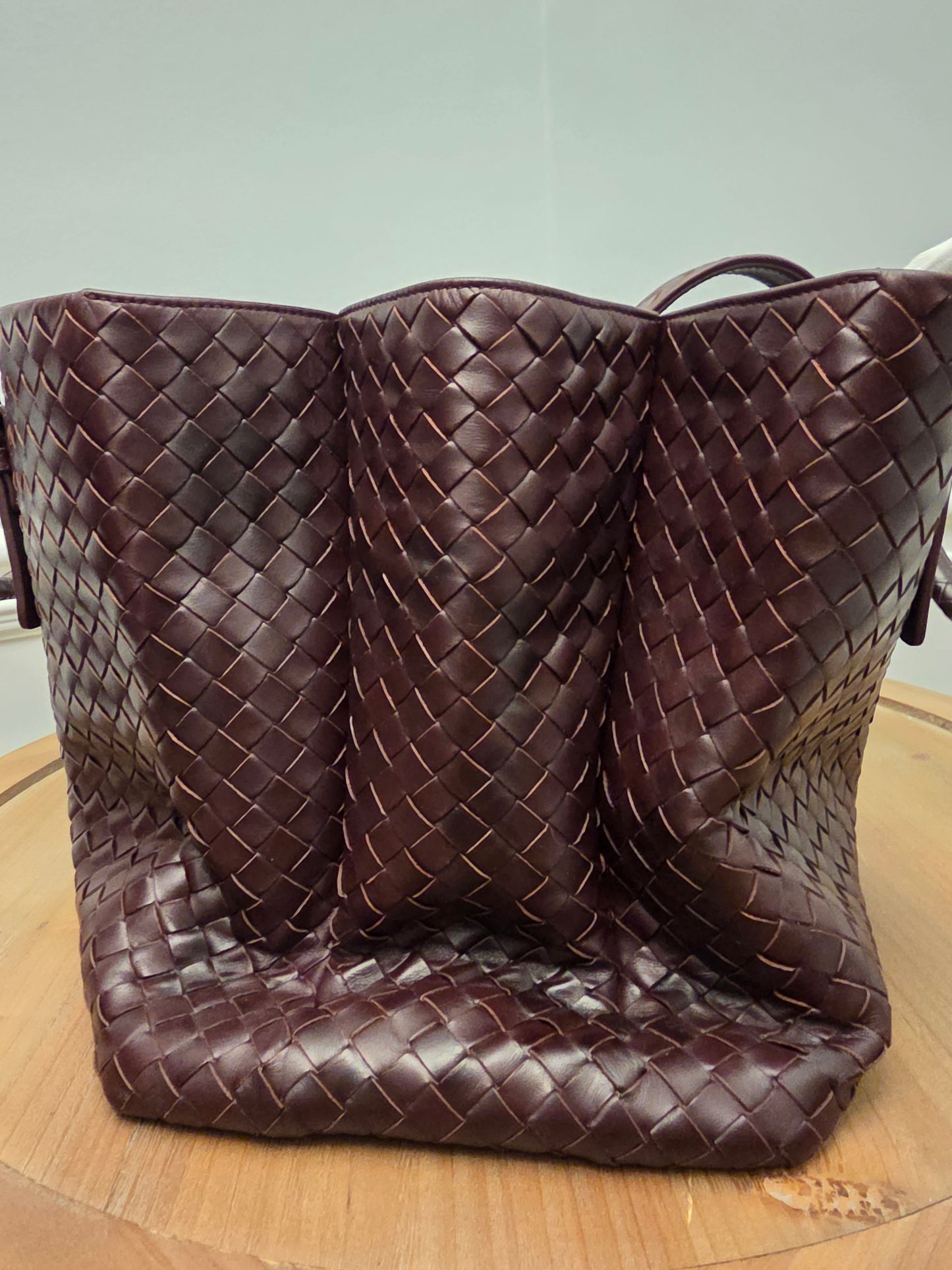 Bottega Veneta Large Roma Intrecciato Tote | Espresso Brown)