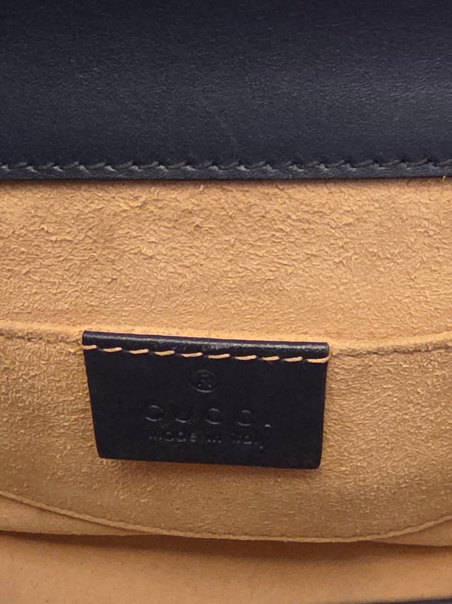 Gucci Padlock GG Signature Leather Chain Shoulder Bag – Navy & Gold 💎