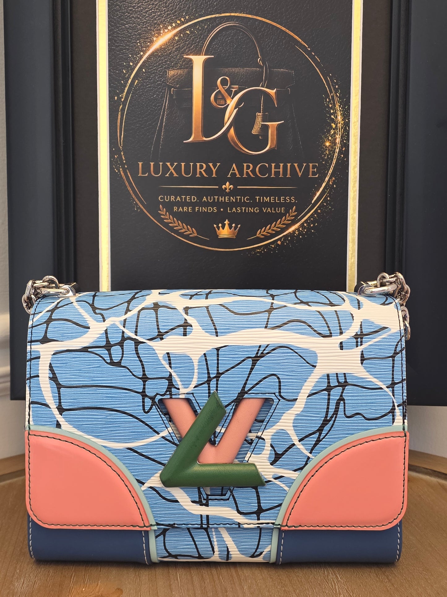 Louis Vuitton Twist MM Epi Leather Graffiti Print Chain Shoulder Bag