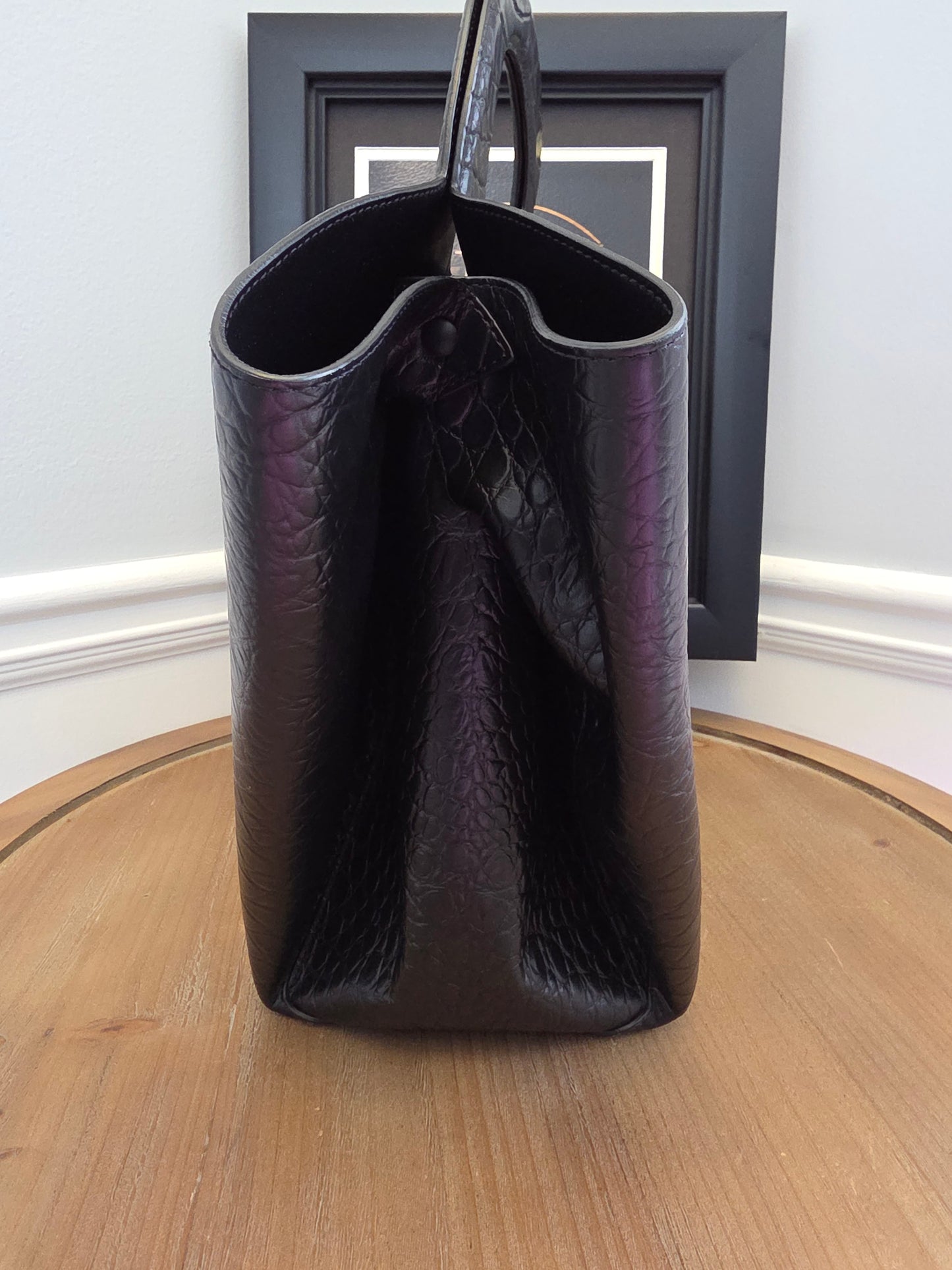 Bottega Veneta Black Crocodile Embossed Leather Top Handle Tote with Matching Pouch  IG Luxury Archive Description