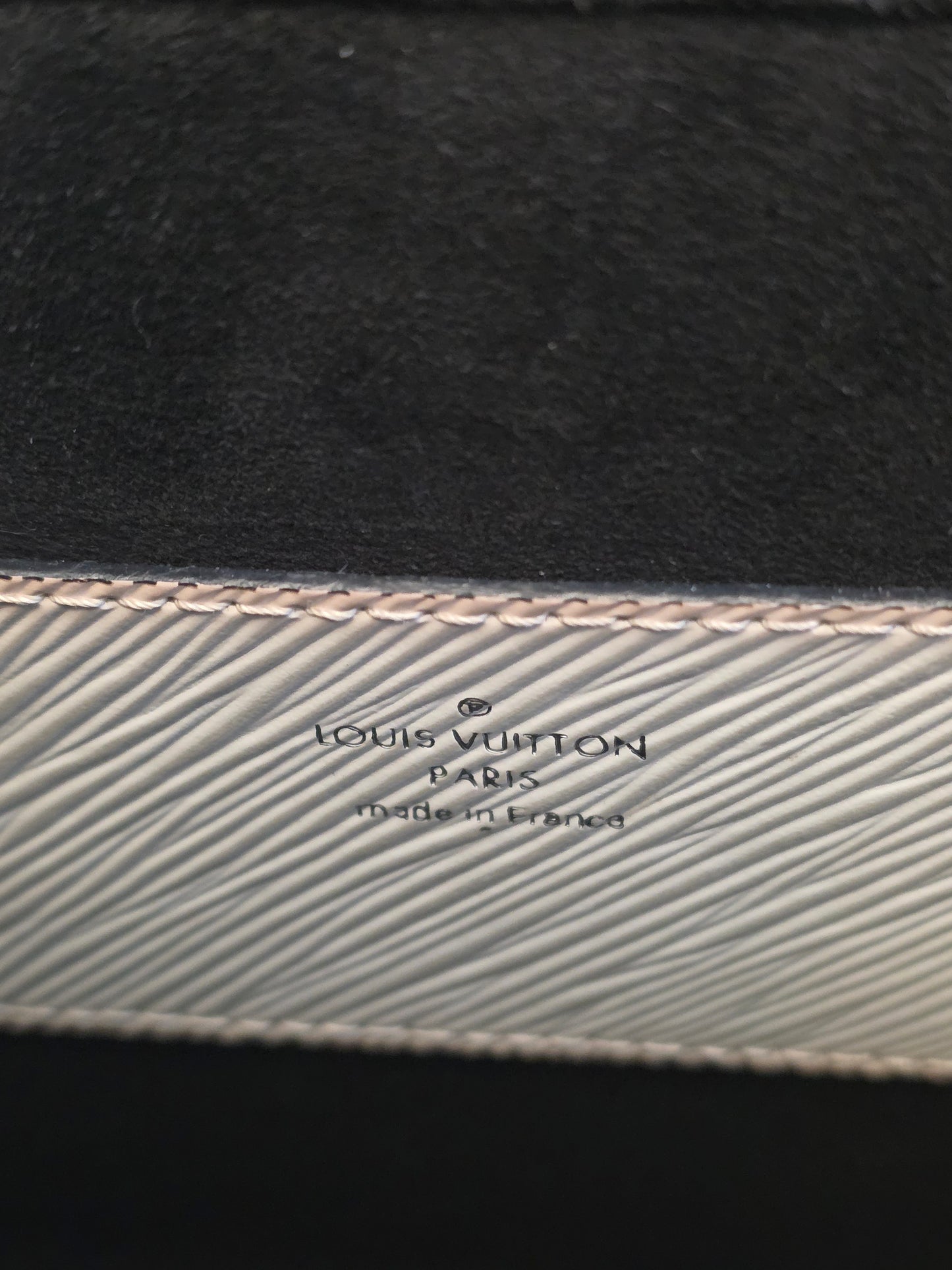 Louis Vuitton Twist MM Epi Leather & Monogram Reverse Chain Bag – White/Black  Price