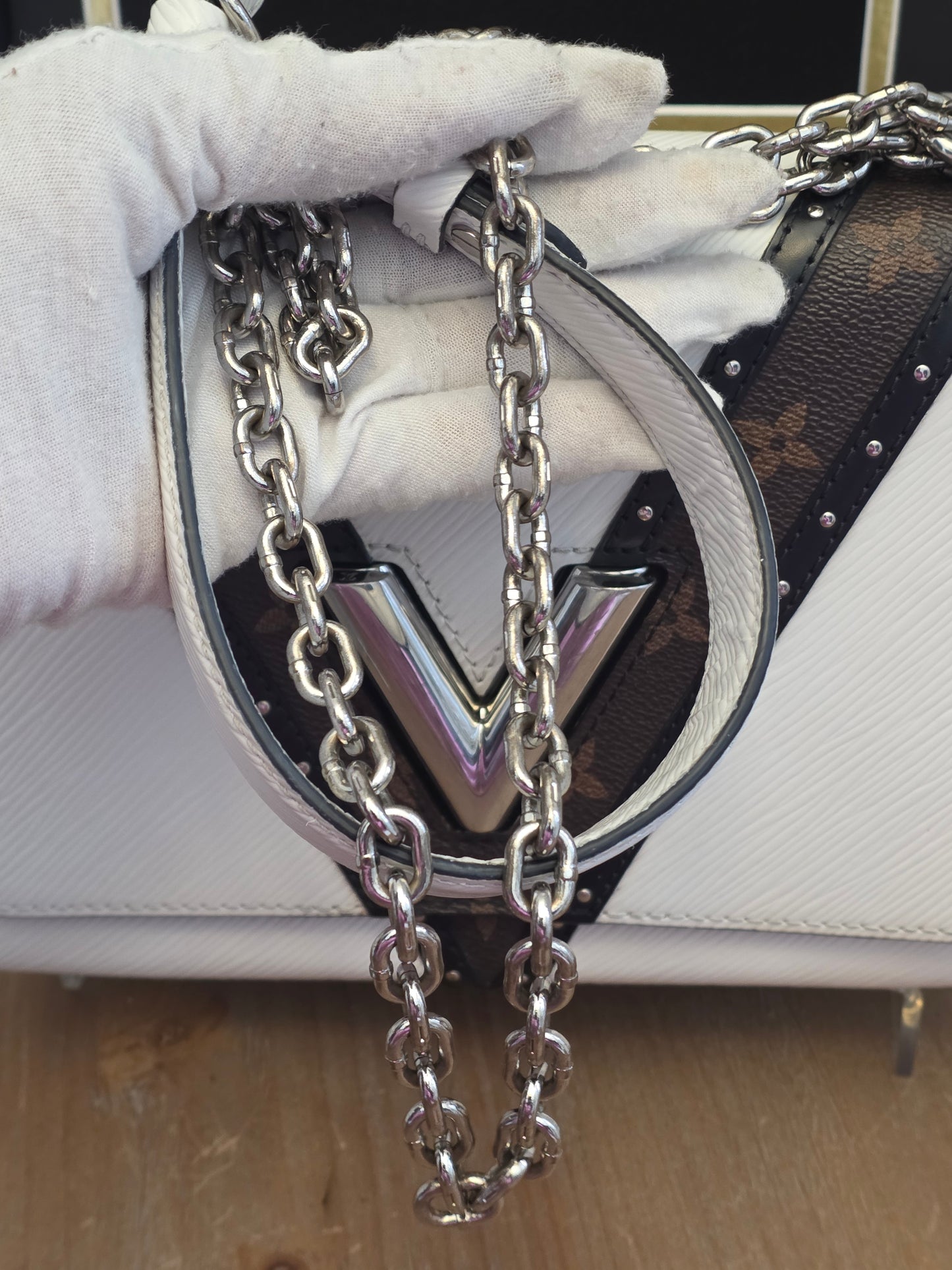 Louis Vuitton Twist MM Epi Leather & Monogram Reverse Chain Bag – White/Black  Price